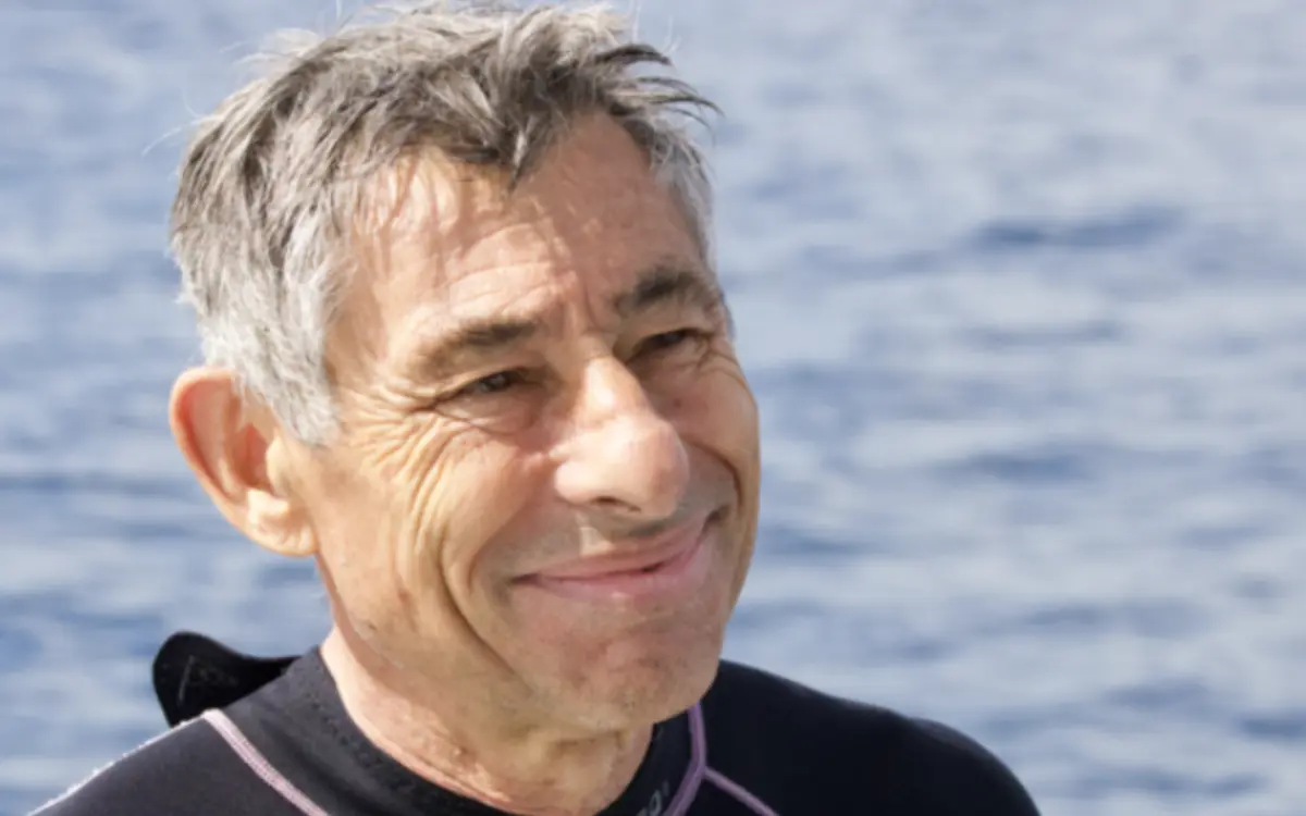 Photo de François Sarano docteur en océanographie, plongeur professionnel