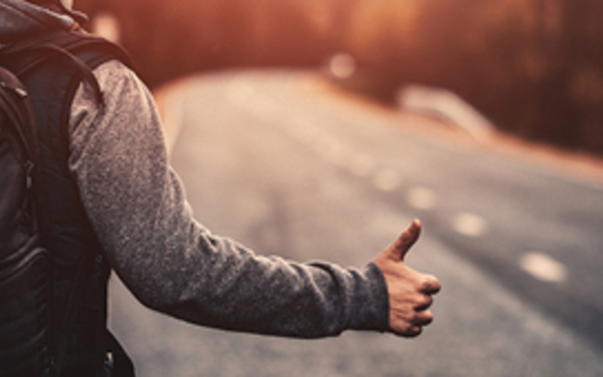 Pour un pouce tendu (COMÉDIE SOCIALE)