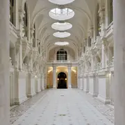 Pourquoi le Musée des Arts Décoratifs à Paris a attiré plus de 650 000 visiteurs en 2025 👩‍🎨