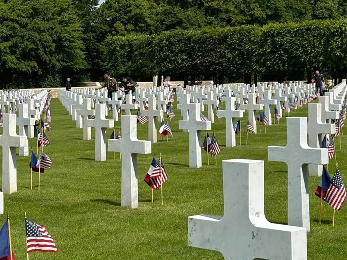 Préparation de la cérémonie de Mémorial Day