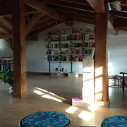 Présentation du livre en basque  : Erle produktuak osasun iturri. Livre  sur les produits de l'abeille