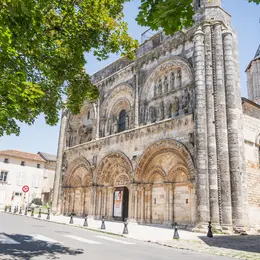 Présentation du message biblique des sculptures romanes de l'église de Civray