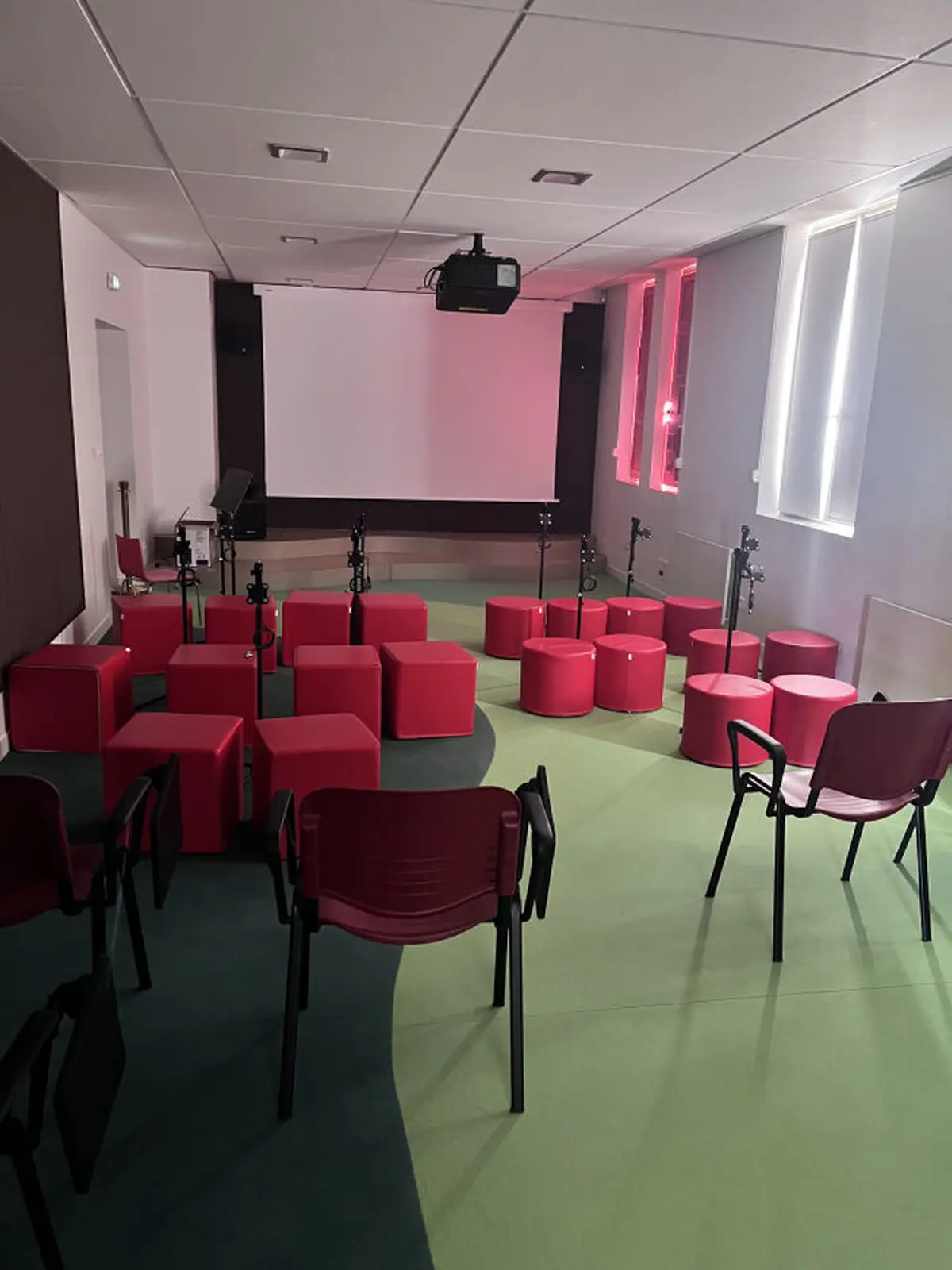Printemps de l'art déco: projection en toute transparence à la Micro-folie de Tergnier