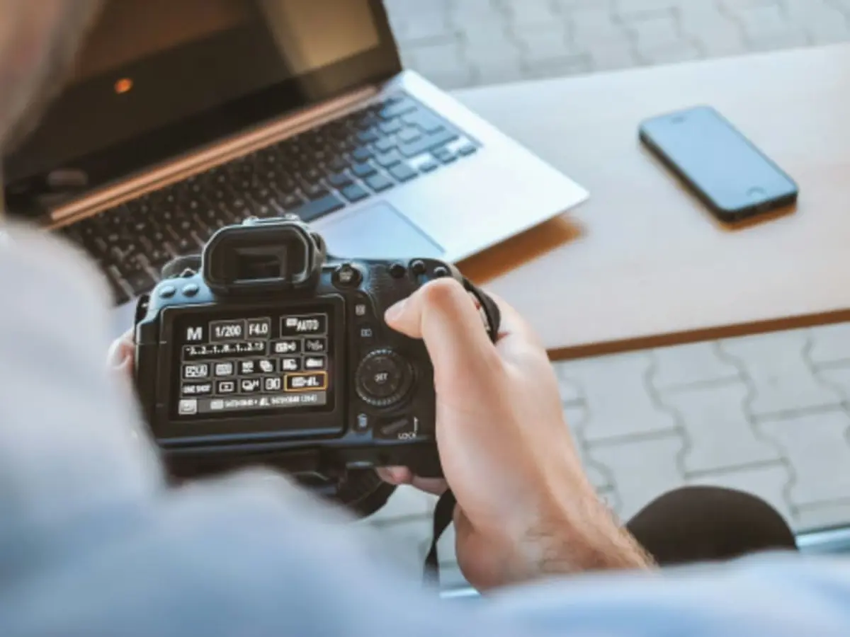 Prise en main d'un réflex dans un studio professionnel Paris 17e