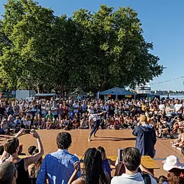 Programme de Dansons sur les Quais 2026 à Bordeaux : salsa, rock, tango et bien plus sur les bords de Garonne