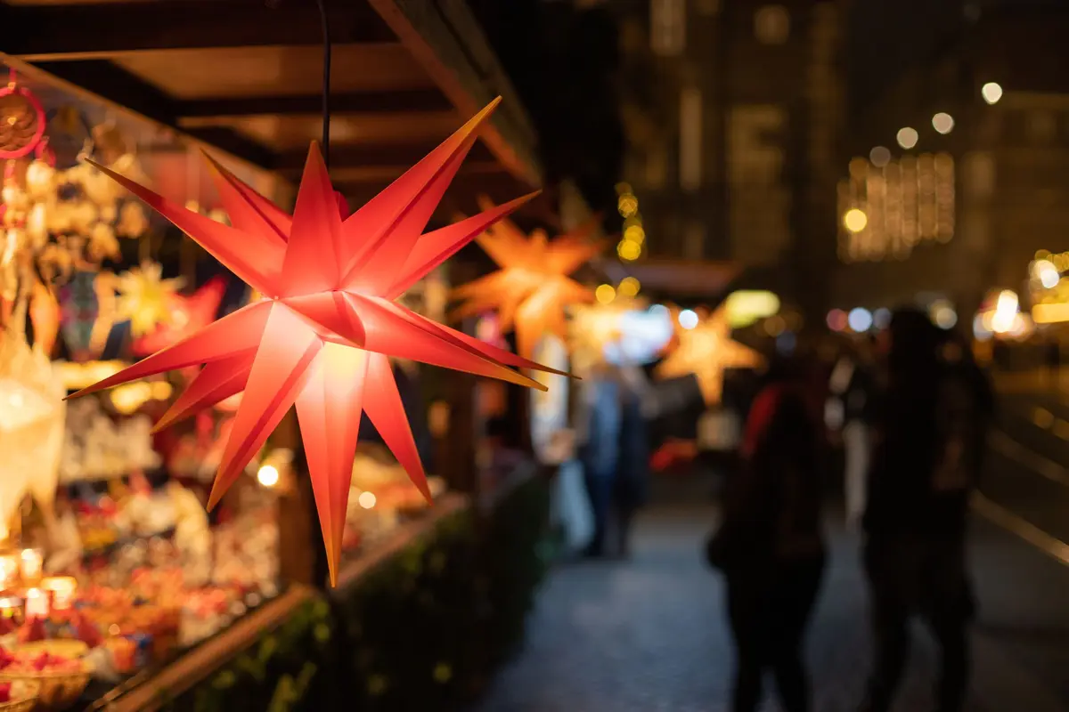 Programme du march&eacute; de No&euml;l de Barr 2026 : quatre journ&eacute;es festives pour un No&euml;l authentique en Alsace