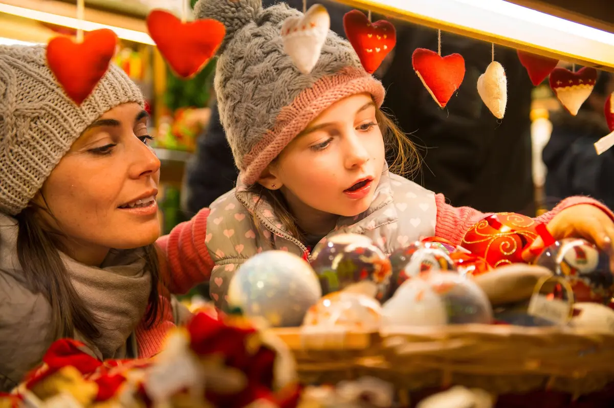 Programme du March&eacute; de No&euml;l de Bischwiller 2026 : spectacles, animations et Village de No&euml;l