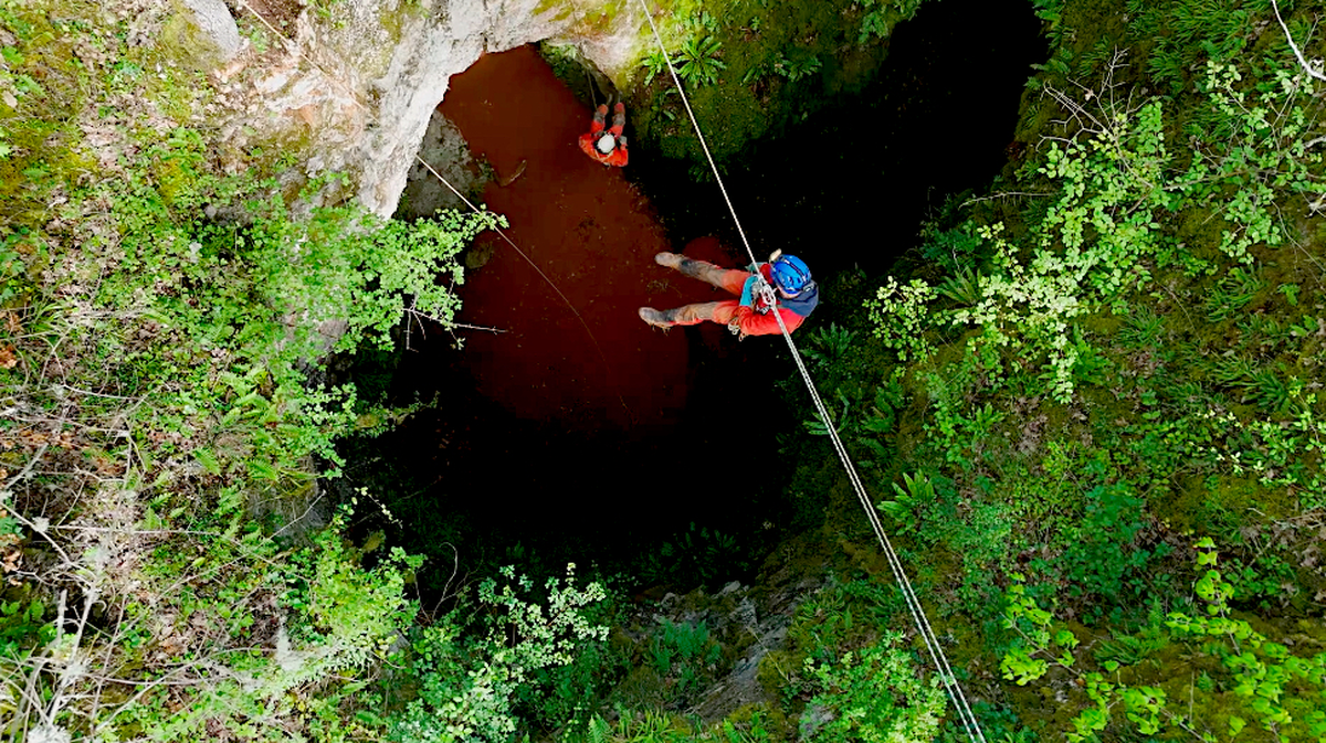 Projection du documentaire : Dans les gouffres à fossiles du Quercy