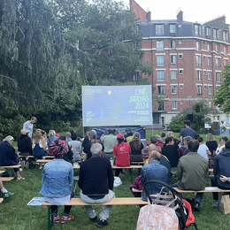 Projection du film « Une année difficile »