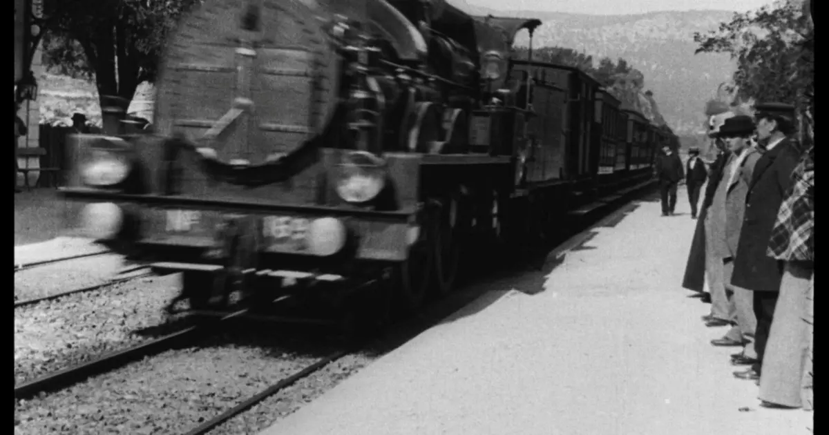 Projection : L'arrivée d'un train à La Ciotat de Louis Lumière