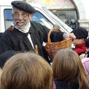 Promenade du Père Noël et son lutin et chalet des associations