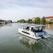 Promenade en catamaran solaire | Immersion au coeur de la batellerie