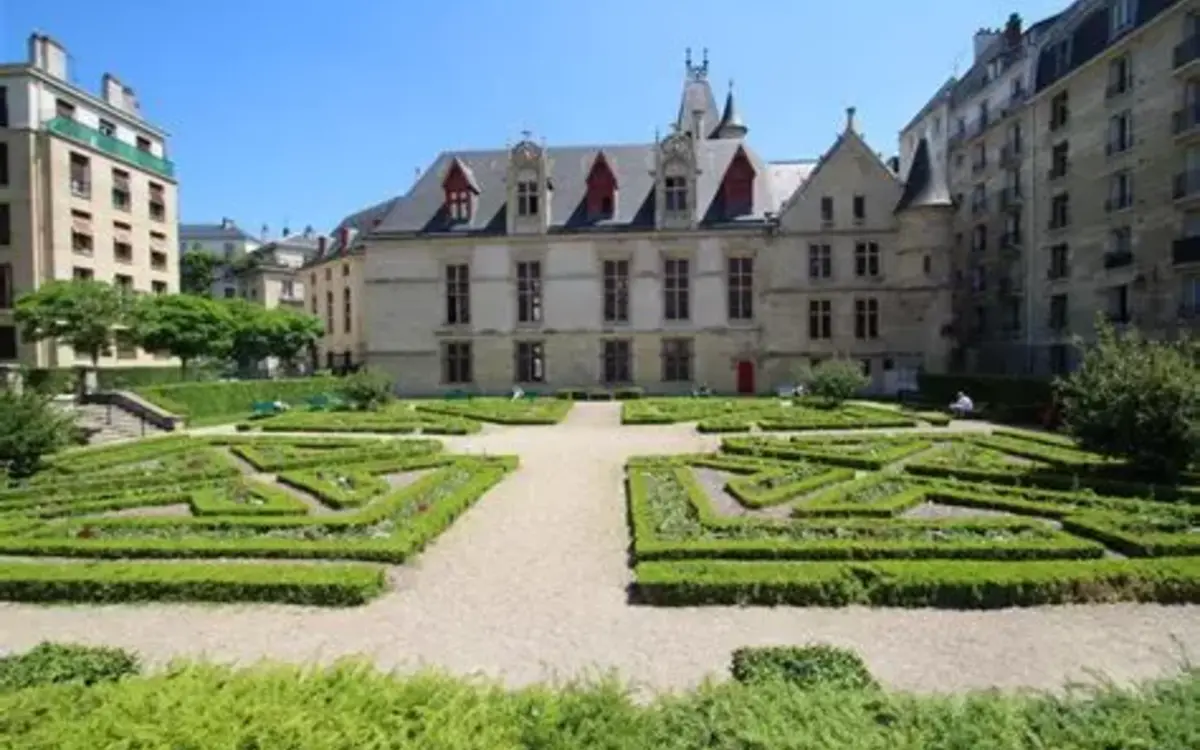Promenade : Les jardins du Marais