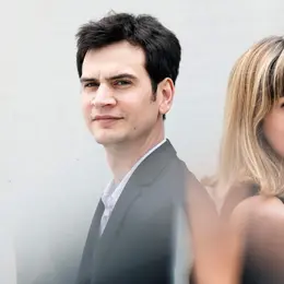 Quand Brel rencontre Ravel, Schubert et Chopin : un duo belge ressort 13 chansons iconiques dans un album violoncelle et piano à découvrir dès mai 2026