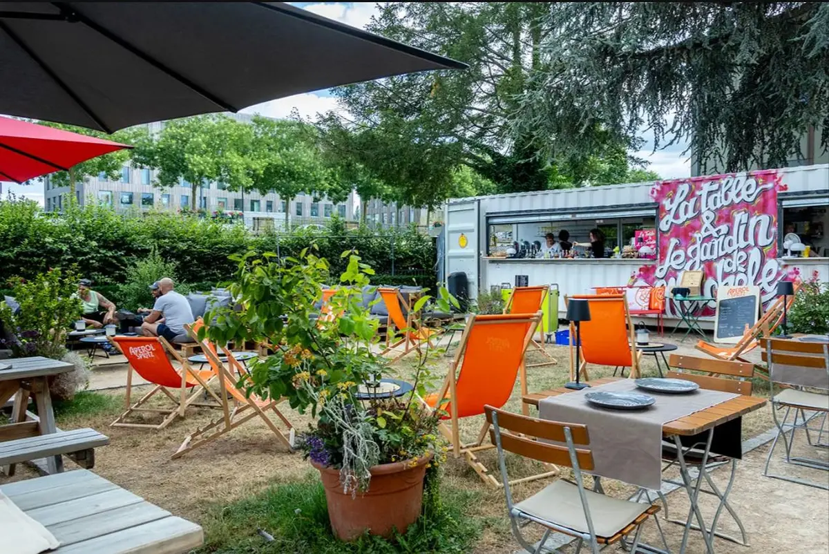 Le Jardin de Michèle est installé dans le jardin du Musée de l’Impression sur Étoffes