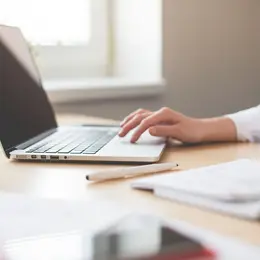 Quels sont les avantages et inconvénients des devis travaux gratuits en ligne ?