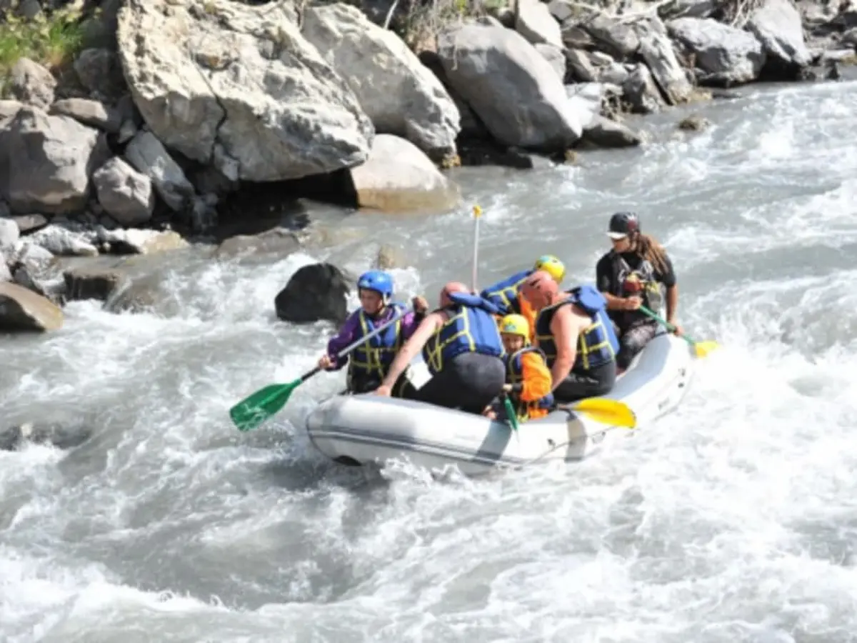 Rafting près de Barcelonnette : descente de l'Ubaye (04)