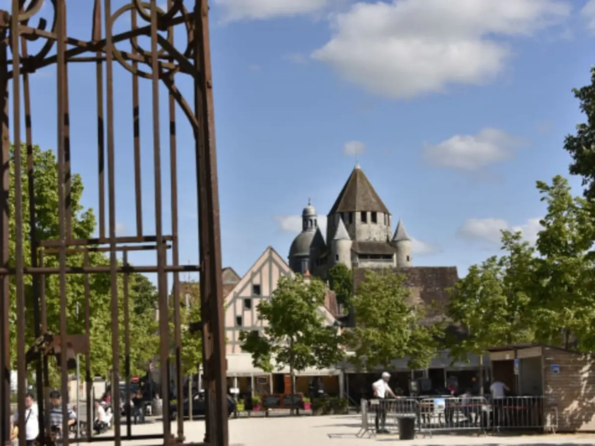 Rallye Urbain dans le centre de Provins (77)