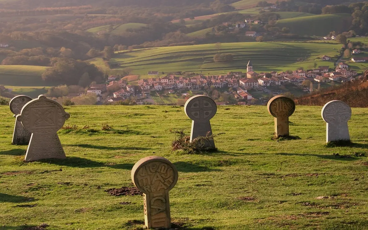 Randonnée accompagnée : crépuscule gourmand à la chapelle de l'Aubépine