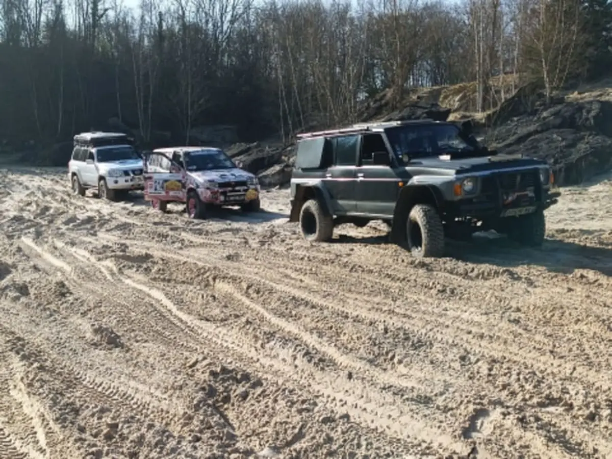 Randonnée découverte et conduite en 4x4 depuis Étampes