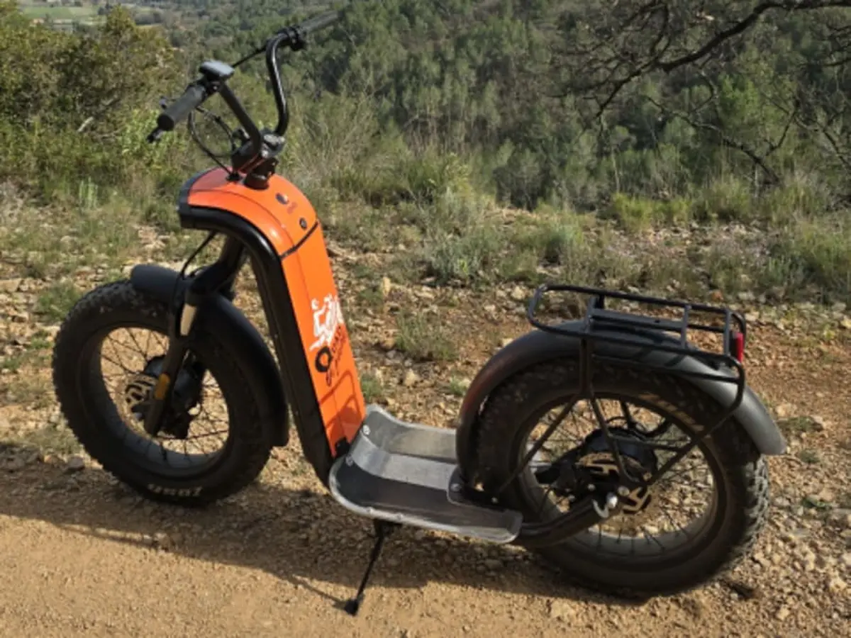Randonnée en trottinette à Carcès près de Draguignan (83)