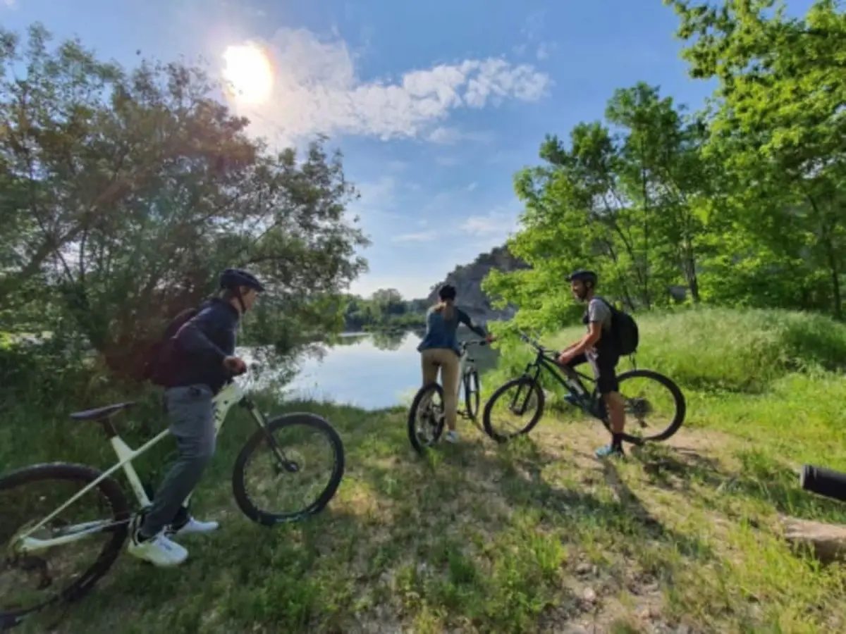 Randonnée en vélo et dégustation à St-Martin-d'Ardèche (07)