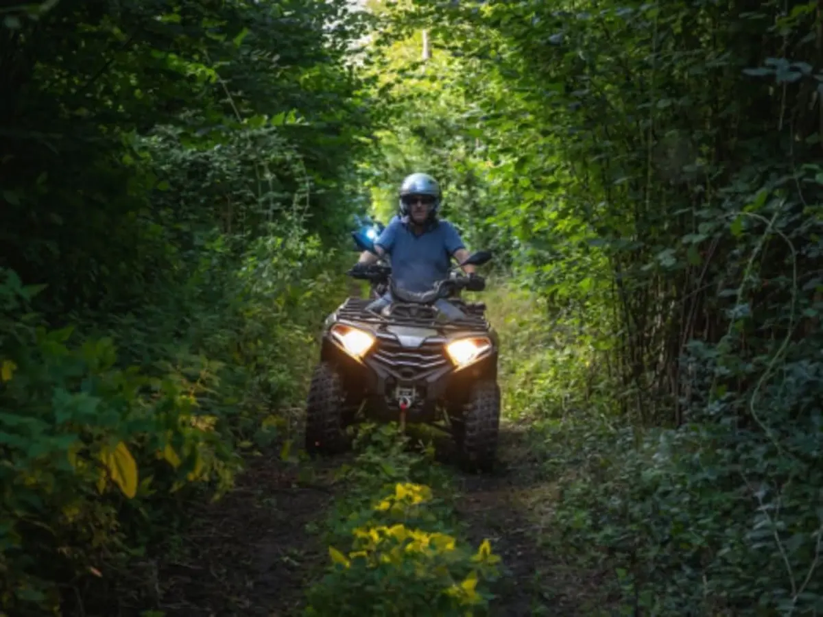 Randonn&eacute;e Quad &agrave; Mont Saint-Adrien (60)