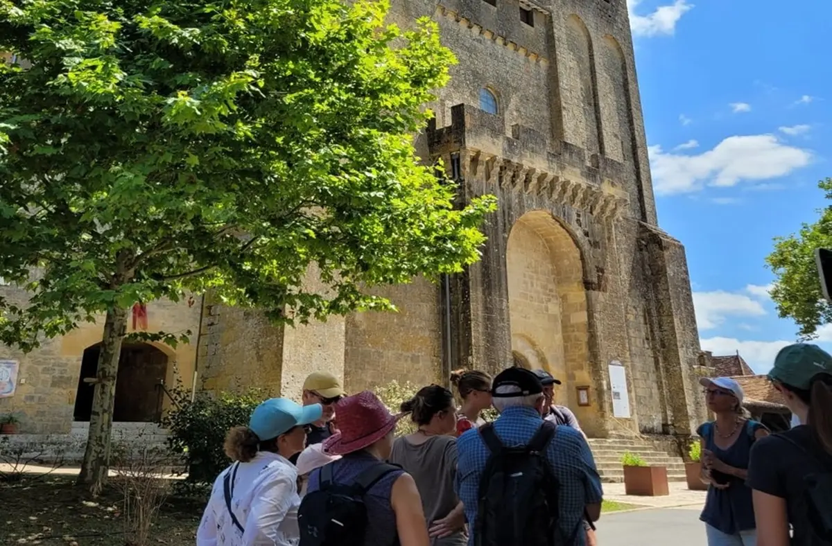 Randonnée Saint-Avit-Sénieur : Plantes d'antan et pierres dorées à Saint-Avit-Sénieur