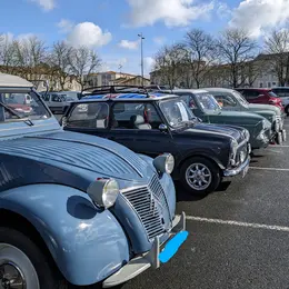 Rassemblement de véhicules anciens