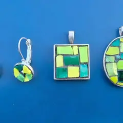 Réalisez votre parure de bijoux en mosaïque à Rennes (35)