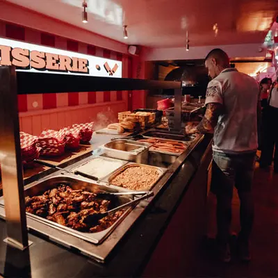 Refill Club, buffet à volonté le plus décadent de Paris