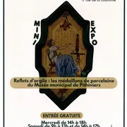 Reflets d'argile - les médaillons de porcelaine du Musée municipal de Pithiviers