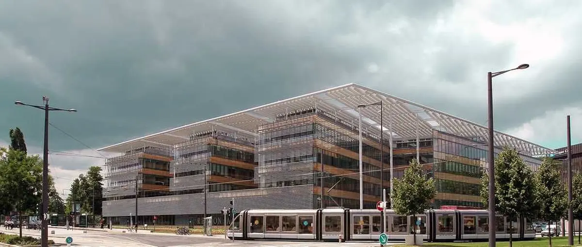 La Maison de la Région Alsace se situe dans le quartier du Wacken à Strasbourg