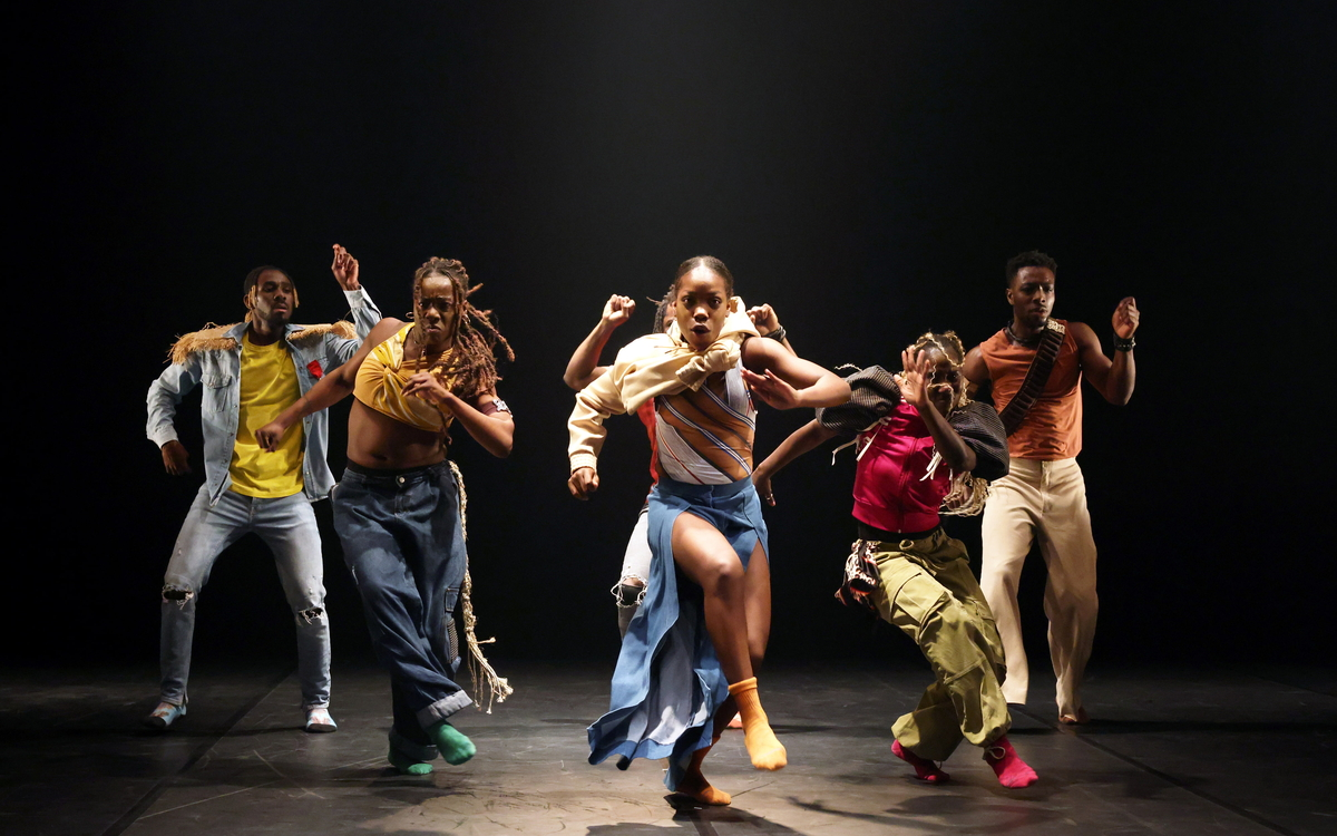 Rencontres Intergénérationnelles — autour de la Danse