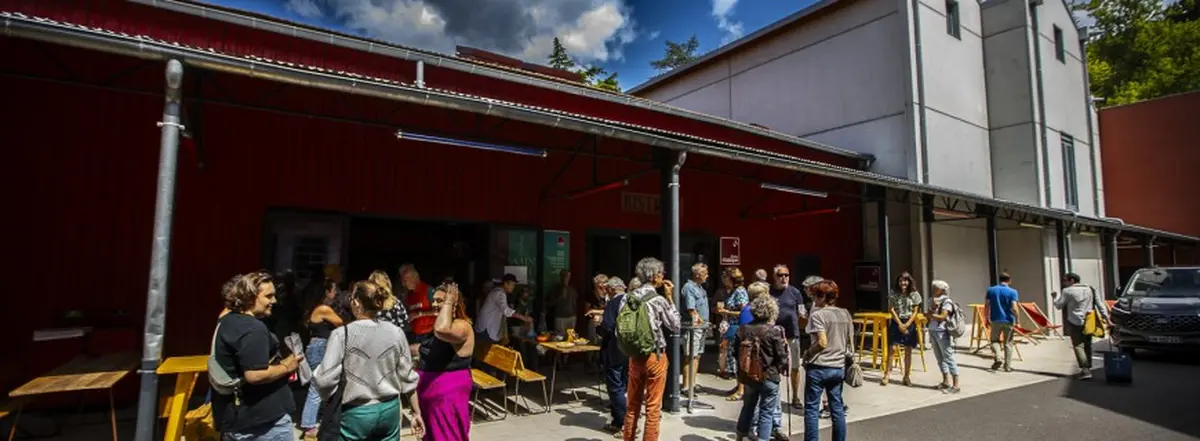Rendez-vous des curieux : Café rencontre Birds on a Wire