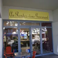 L'annexe rue du Raisin propose des repas chauds et sandwiches &copy; JDS