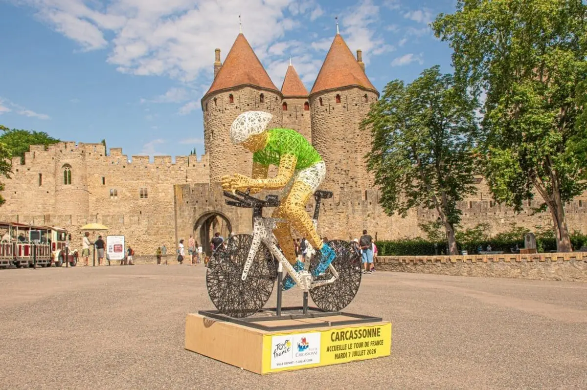  Le 7 juillet 2026, le Village Départ de Carcassonne accueille les producteurs d'Occitanie et le chef Nicolas Rieffel pour des dégustations de produits locaux et un jeu concours !