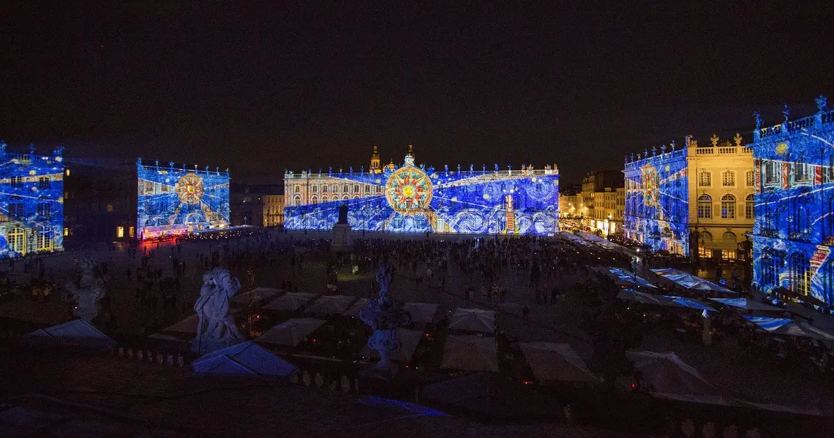 Affiche La Belle Saison à Nancy 2026 - mapping sur la place Stanislas : dates et horaires du spectacle son et lumière