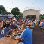 Repas au Fronton