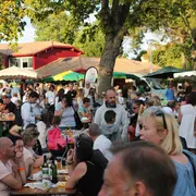 Repas au Marché des Producteurs de Pays à Biscarrosse-Ville