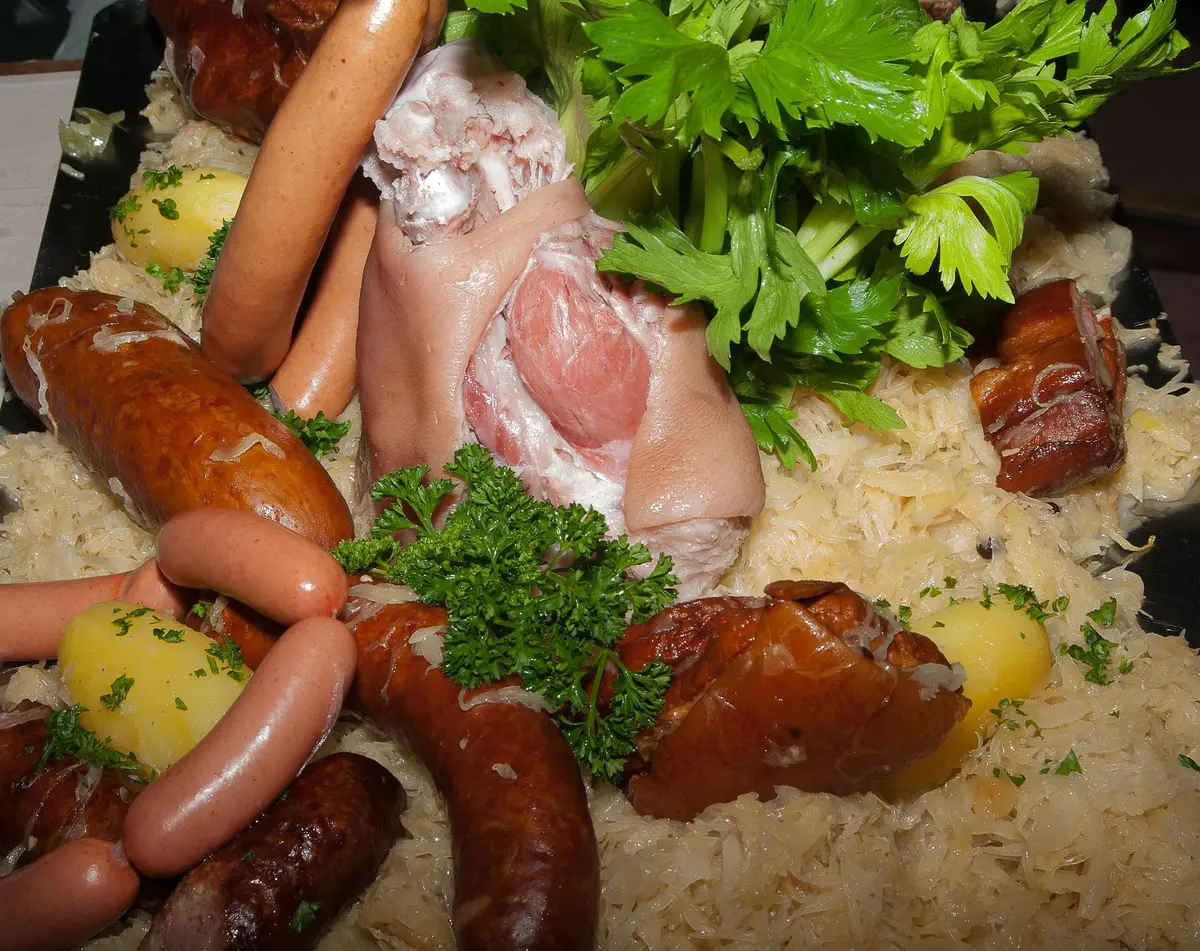 Repas dansant et Choucroute