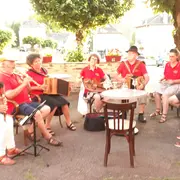 Repas de la Saint Valentin et animation de musique traditionnelle
