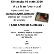 Repas poulets cuits au four à pain