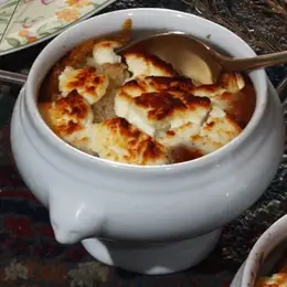 Repas soupe au fromage au restaurant Lou Paouzadou