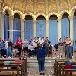 Résonance chante à la chapelle Saint-Paul de Cherbourg