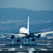 Réussir un vol long-courrier : conseils, astuces et précautions