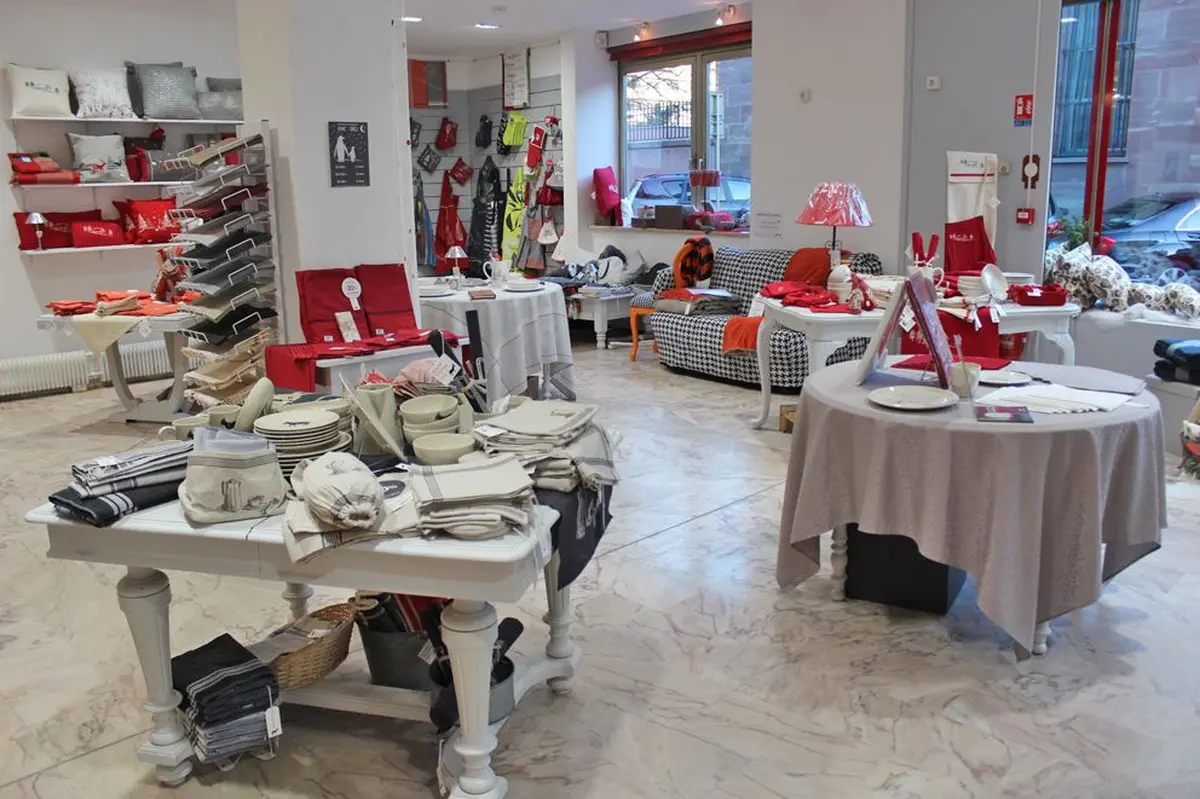 Rêve d'intérieur, un magasin de tissu d'ameublement et d'art de la table