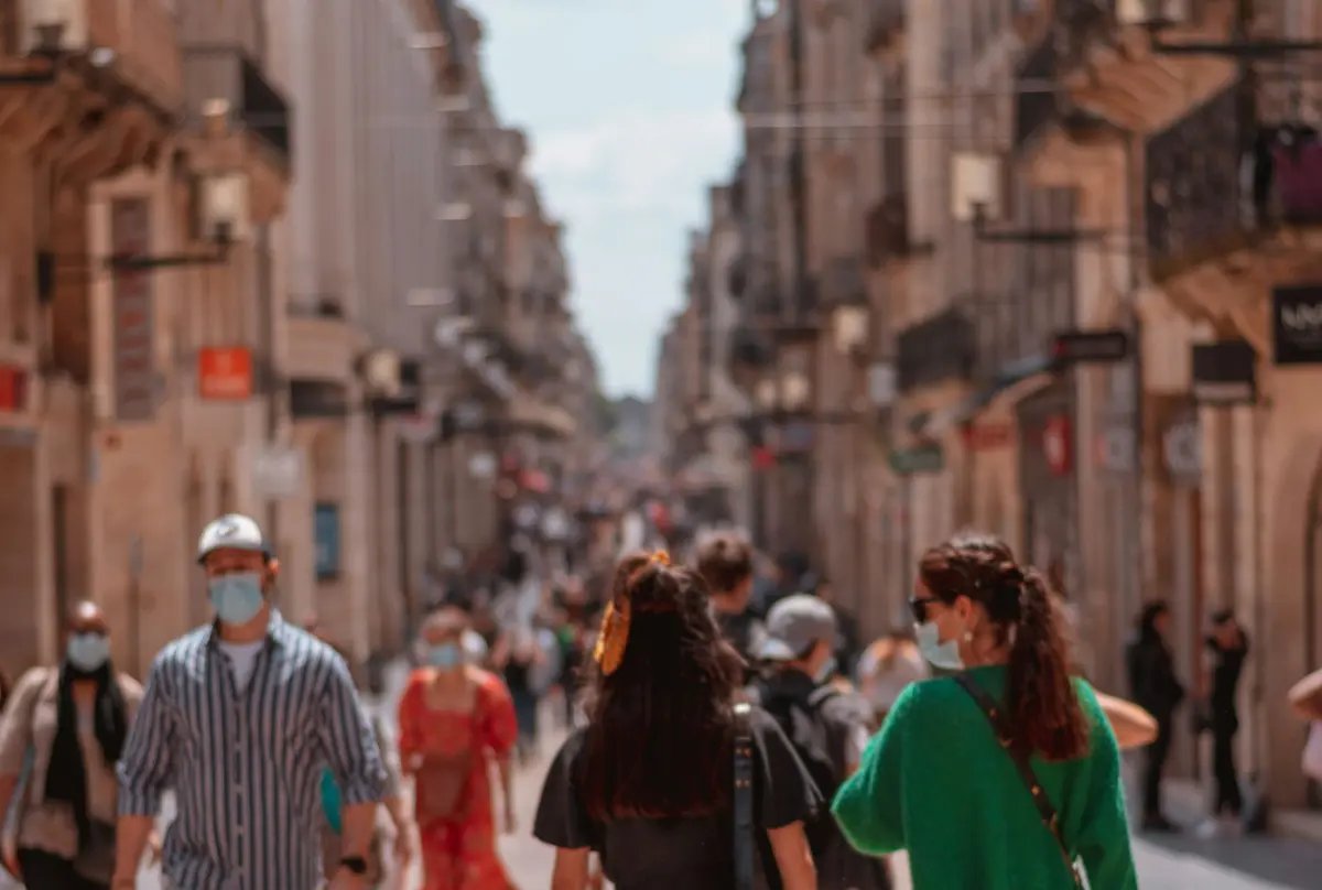 Rue Sainte-Catherine à Bordeaux : Le guide pour votre session shopping