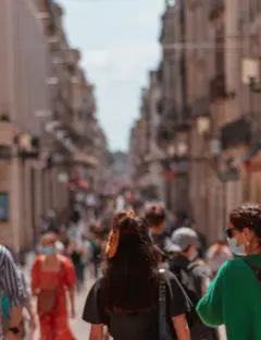 Rue Sainte-Catherine à Bordeaux : Le guide pour votre session shopping