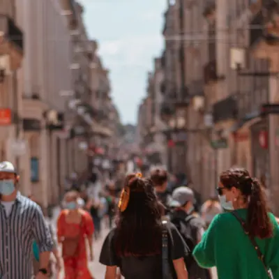 Rue Sainte-Catherine à Bordeaux : Le guide pour votre session shopping